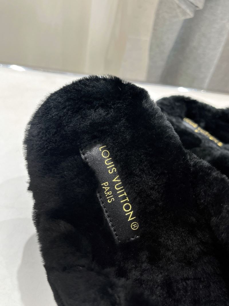 Louis Vuitton Slippers